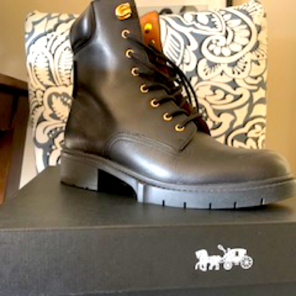 NIB Coach Lorimar Boots Size 7